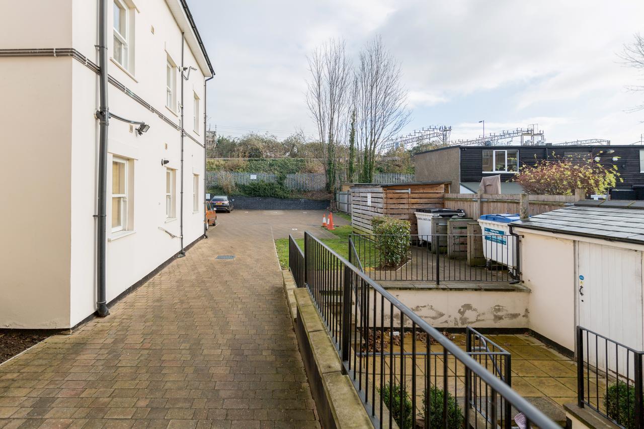 Watford Junction Apartment Экстерьер фото