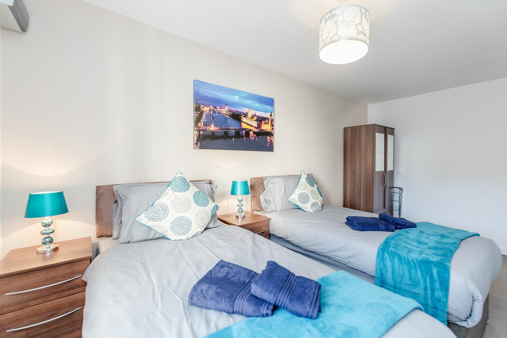 Watford Junction Apartment Экстерьер фото